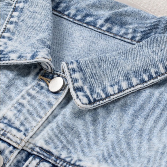 Sky blue lapel distressed raw hem button denim jacket - Picture 6 of 12